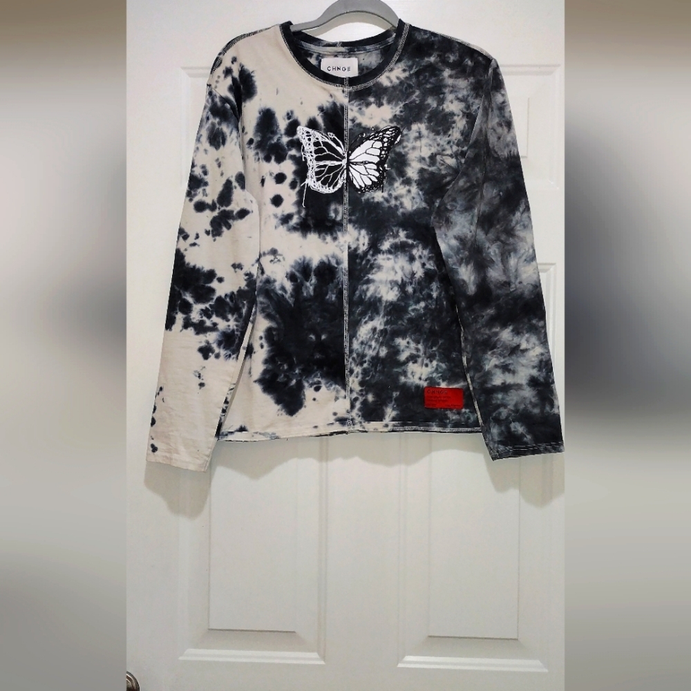 CHNGE Black & Cream Tie-Dye Long Sleeve Tank Top with Butterfly